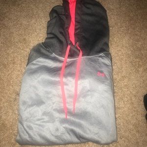 Under amour sweatshirt
